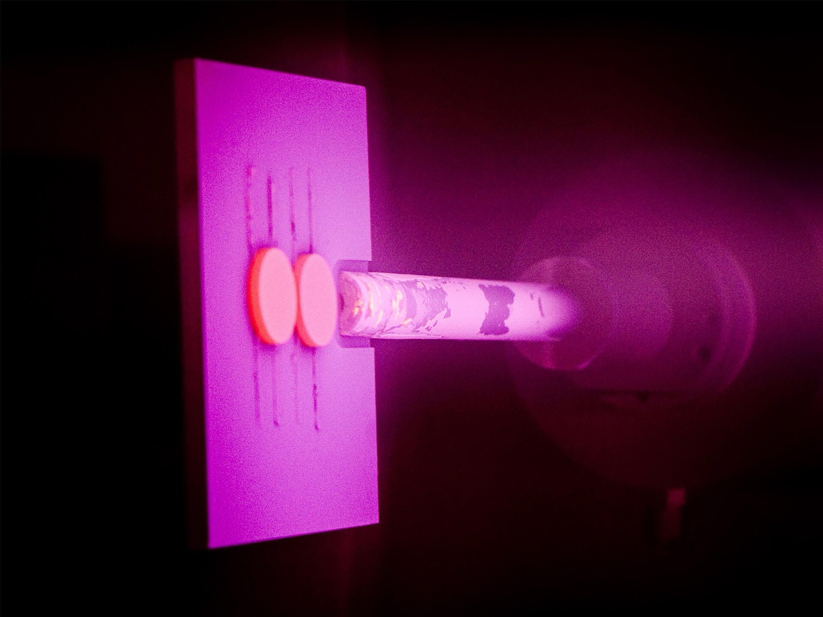 Plasma during physical vapour deposition
